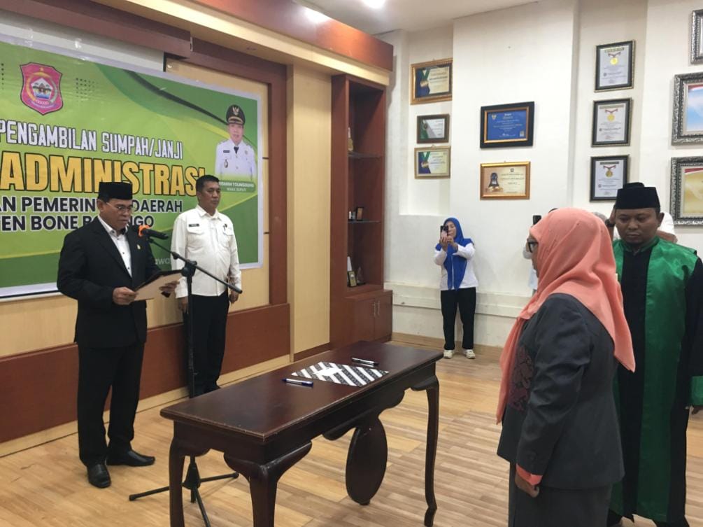 Erna Patutie Resmi Dilantik sebagai Kabag Tata Pemerintahan dan Kerja Sama Daerah Setda Bone Bolango